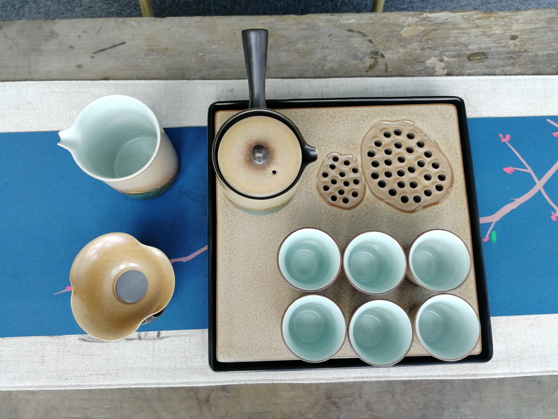 Click to view full screen Yellow Lotus Japanese Gongfu Tea Set with Tray photo review