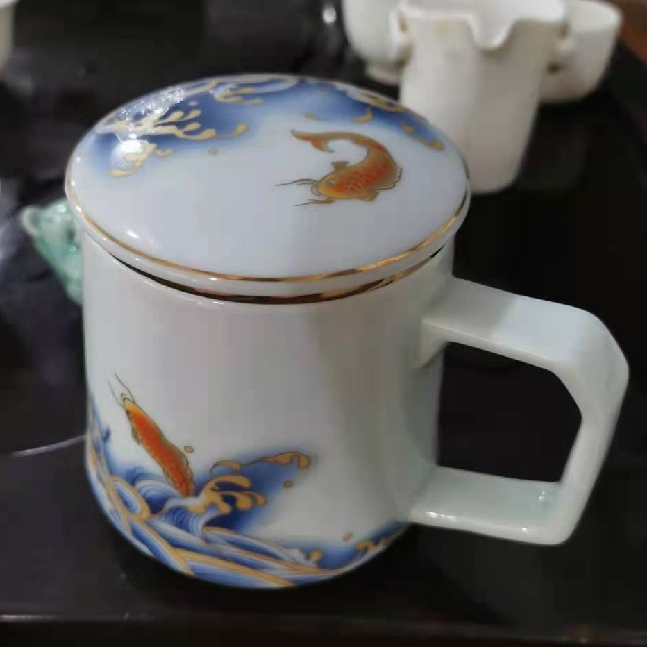 Click to view full screen Carp Waves Steep Tea Mug with Infuser and Lid 14.5 OZ photo review
