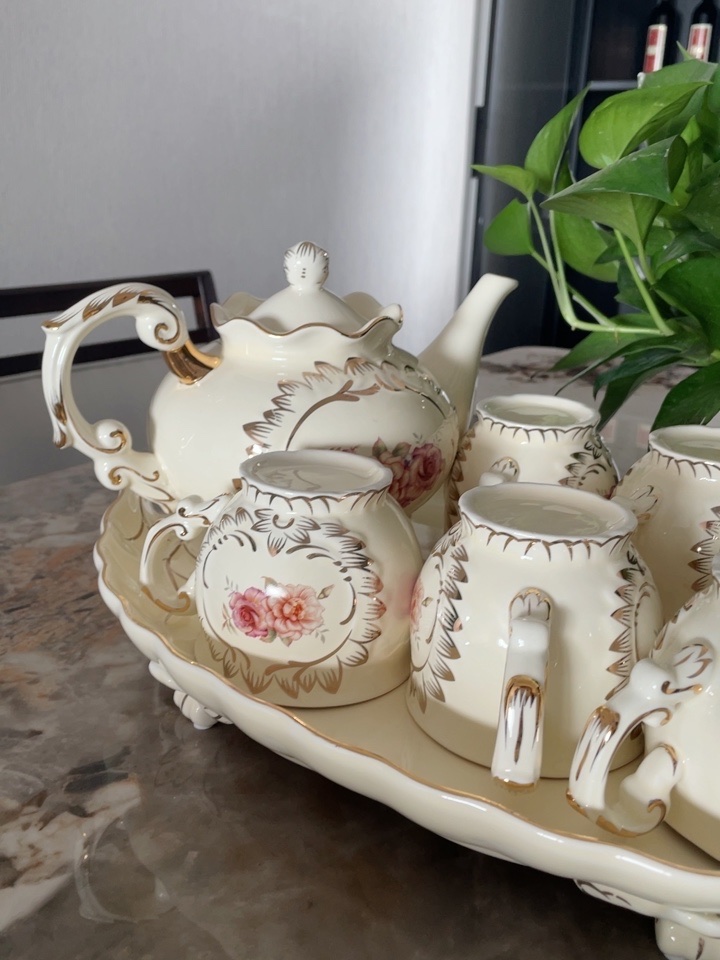 Click to view full screen Vintage English Tea Set Porcelain Luxury Teapot Set photo review