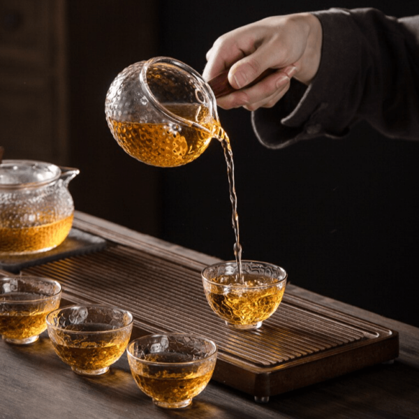 GUANYI Glass Tea Set Charms Display with Tea Ceremony Gift Box 8pcs