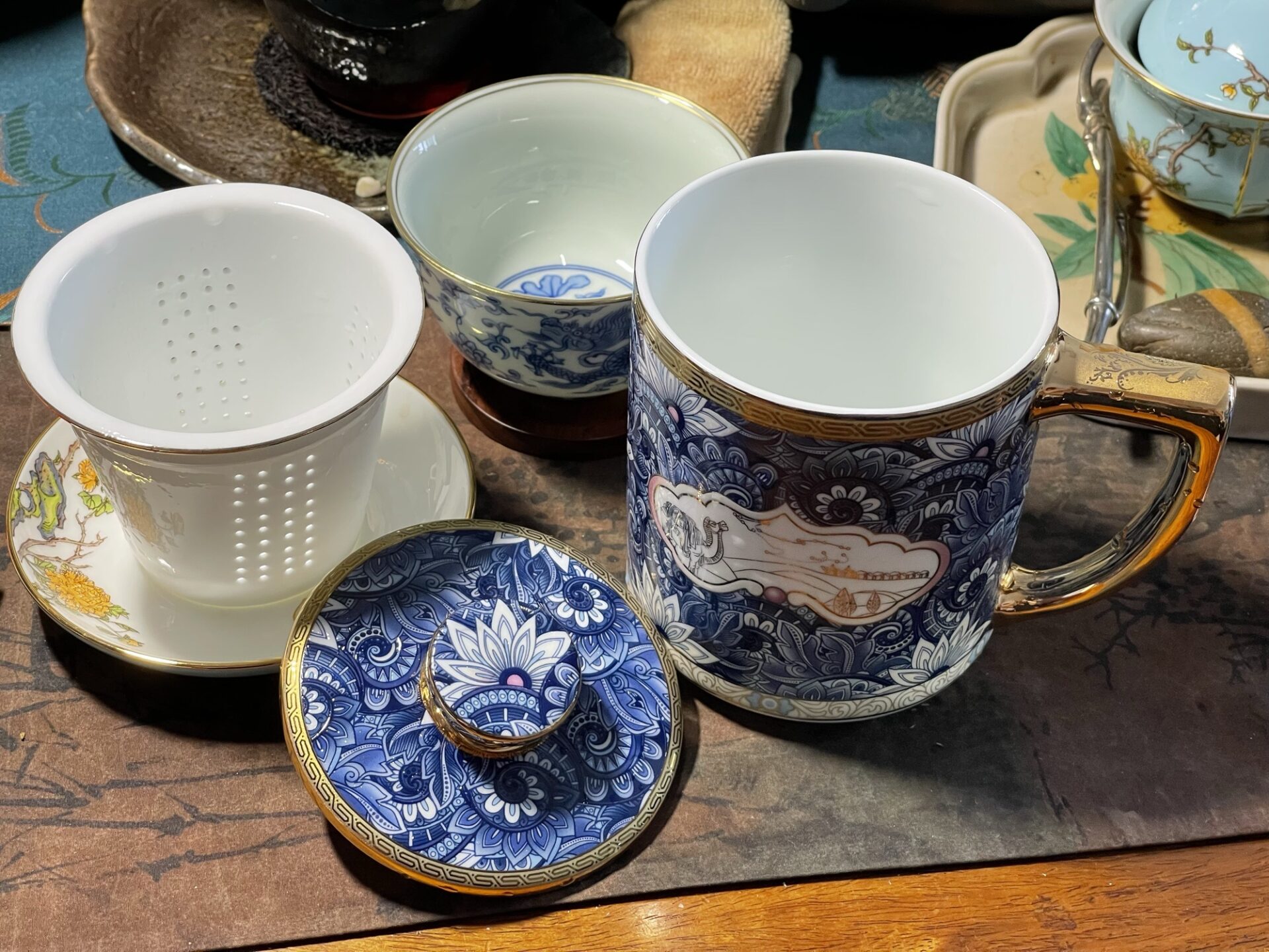 Click to view full screen Unique Celadon Steep Tea Mug with Infuser 13.5 OZ photo review