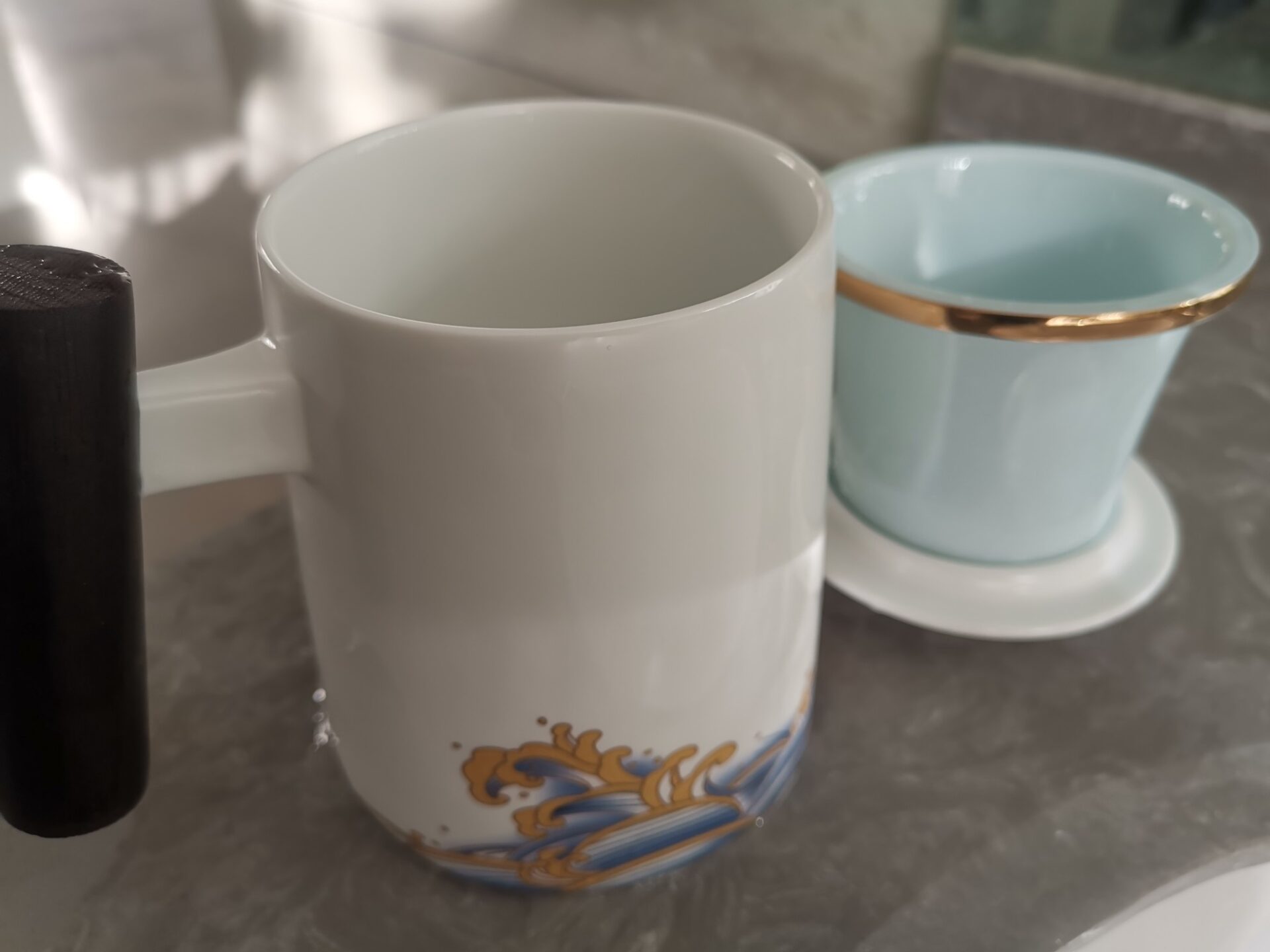 Tumbling Waves Tea Mug with Infuser and Lid 15 OZ photo review