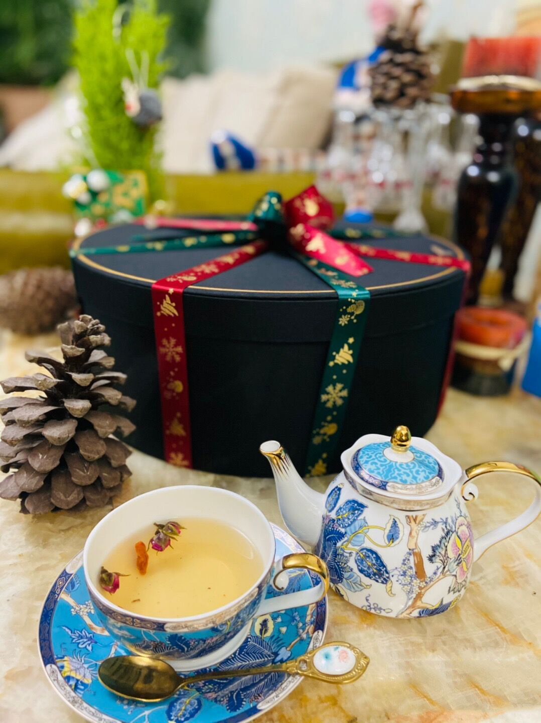 Click to view full screen Feicui Tea for One Set Bone China Teapot Set photo review
