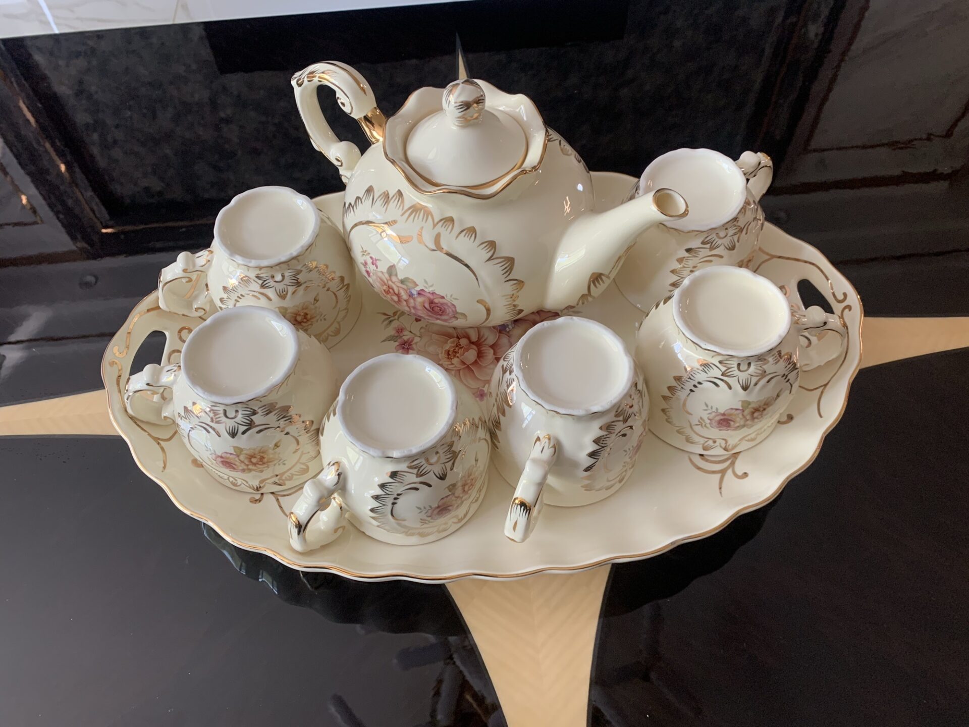 Click to view full screen Vintage English Tea Set Porcelain Luxury Teapot Set photo review