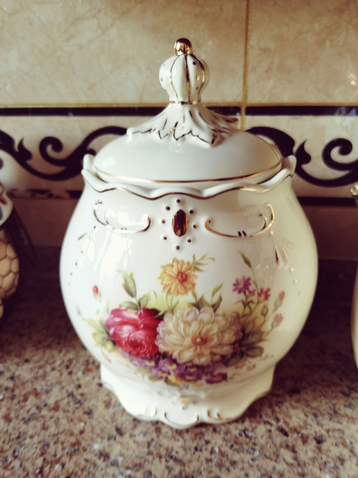 Click to view full screen Hibiscus Tea Caddy Vintage Loose Tea Tin photo review