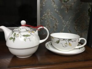 Bird Flowers Porcelain Tea Set for One Bone China photo review
