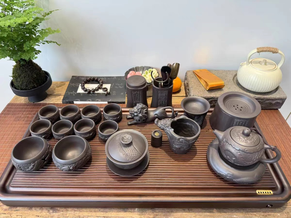 Click to view full screen Luxurious Chinese Yixing Dragon Tea Set for Kung Fu Tea photo review