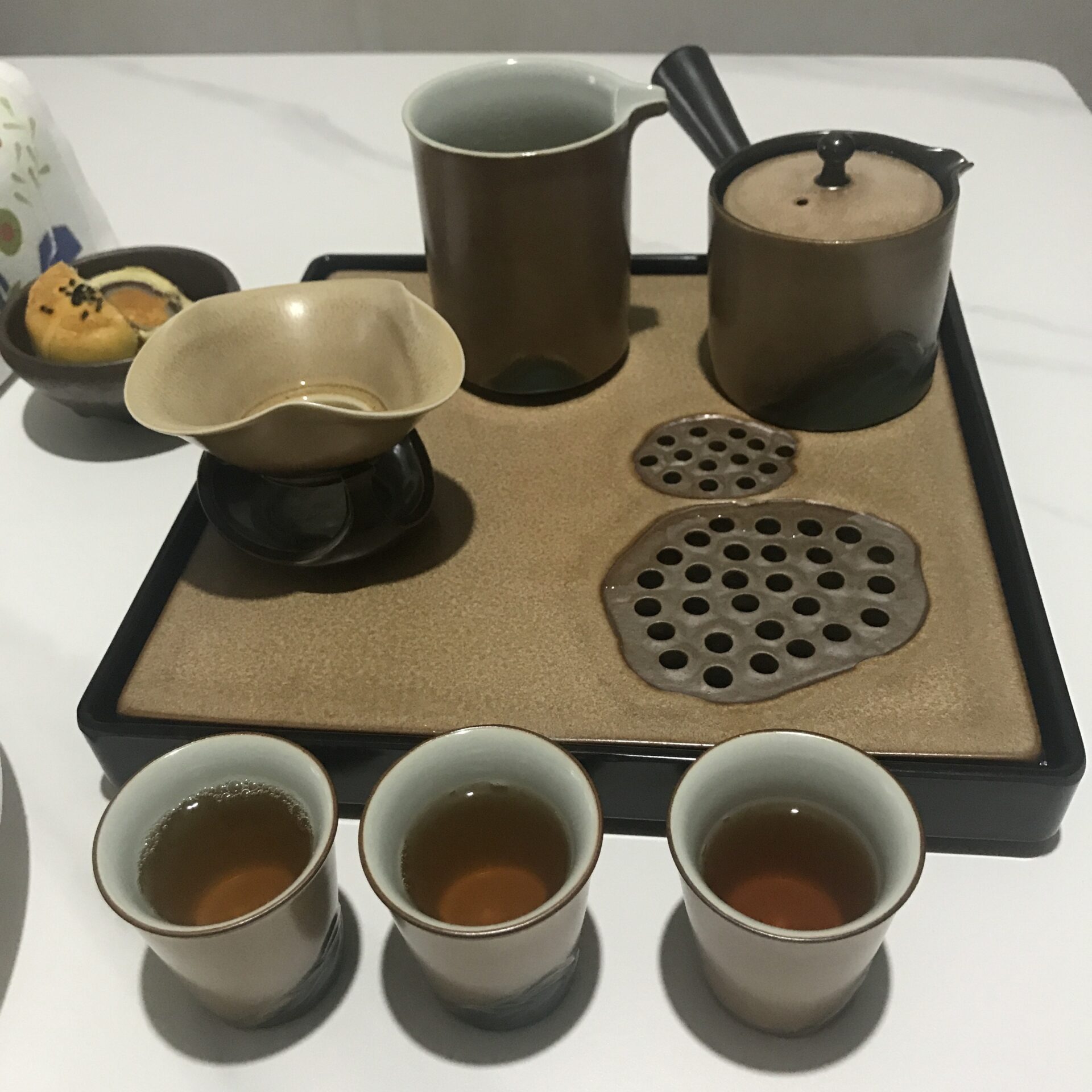 Click to view full screen Yellow Lotus Japanese Gongfu Tea Set with Tray photo review