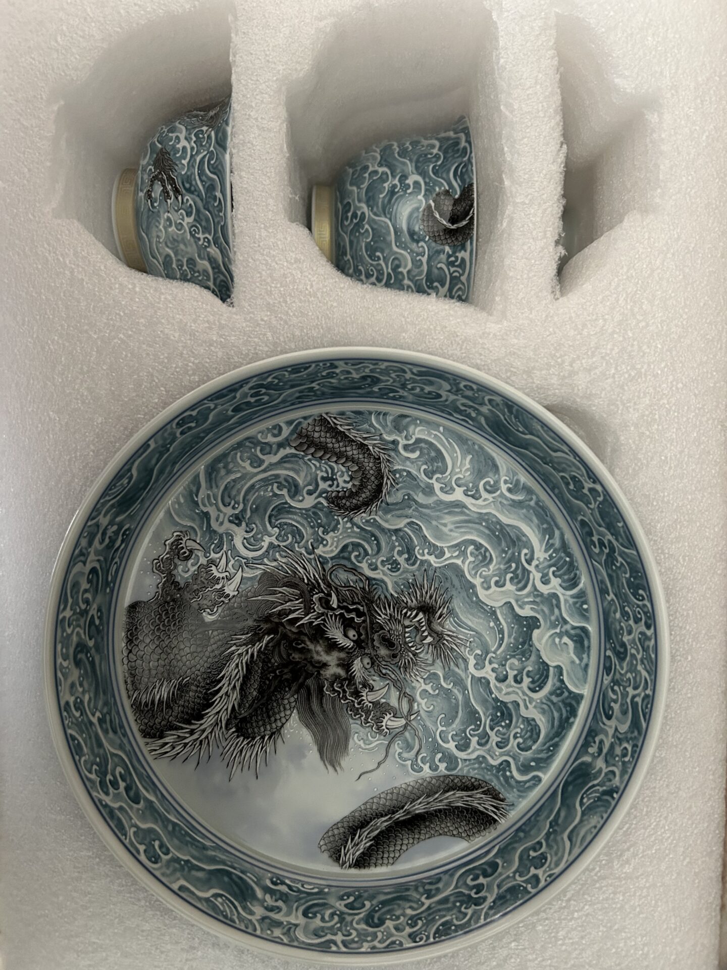 Click to view full screen Jingdezhen Chinese Dragon Gaiwan Tea Set Porcelain photo review