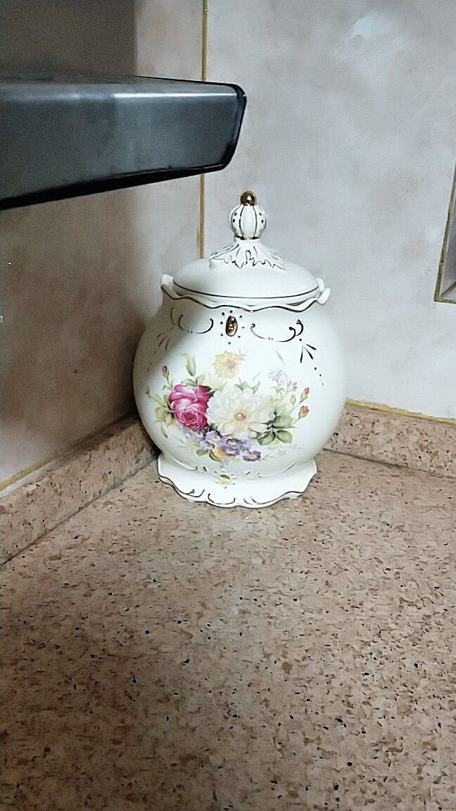 Click to view full screen Hibiscus Tea Caddy Vintage Loose Tea Tin photo review