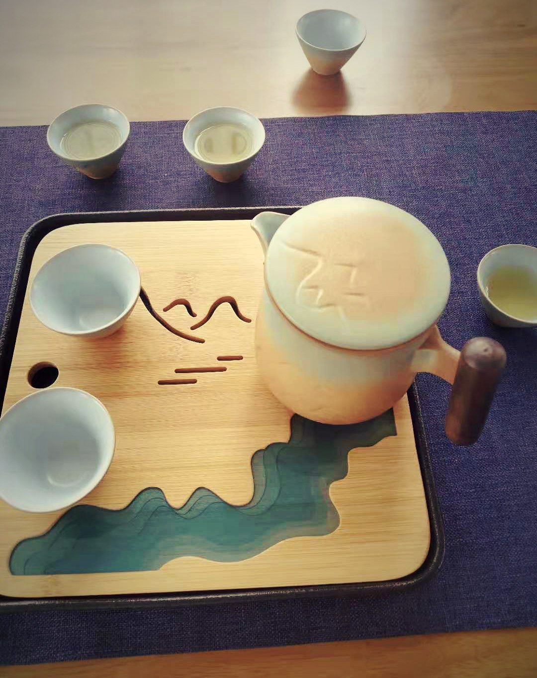 Click to view full screen Creative Mountains Chinese Tea Set Ceramic with Tray photo review