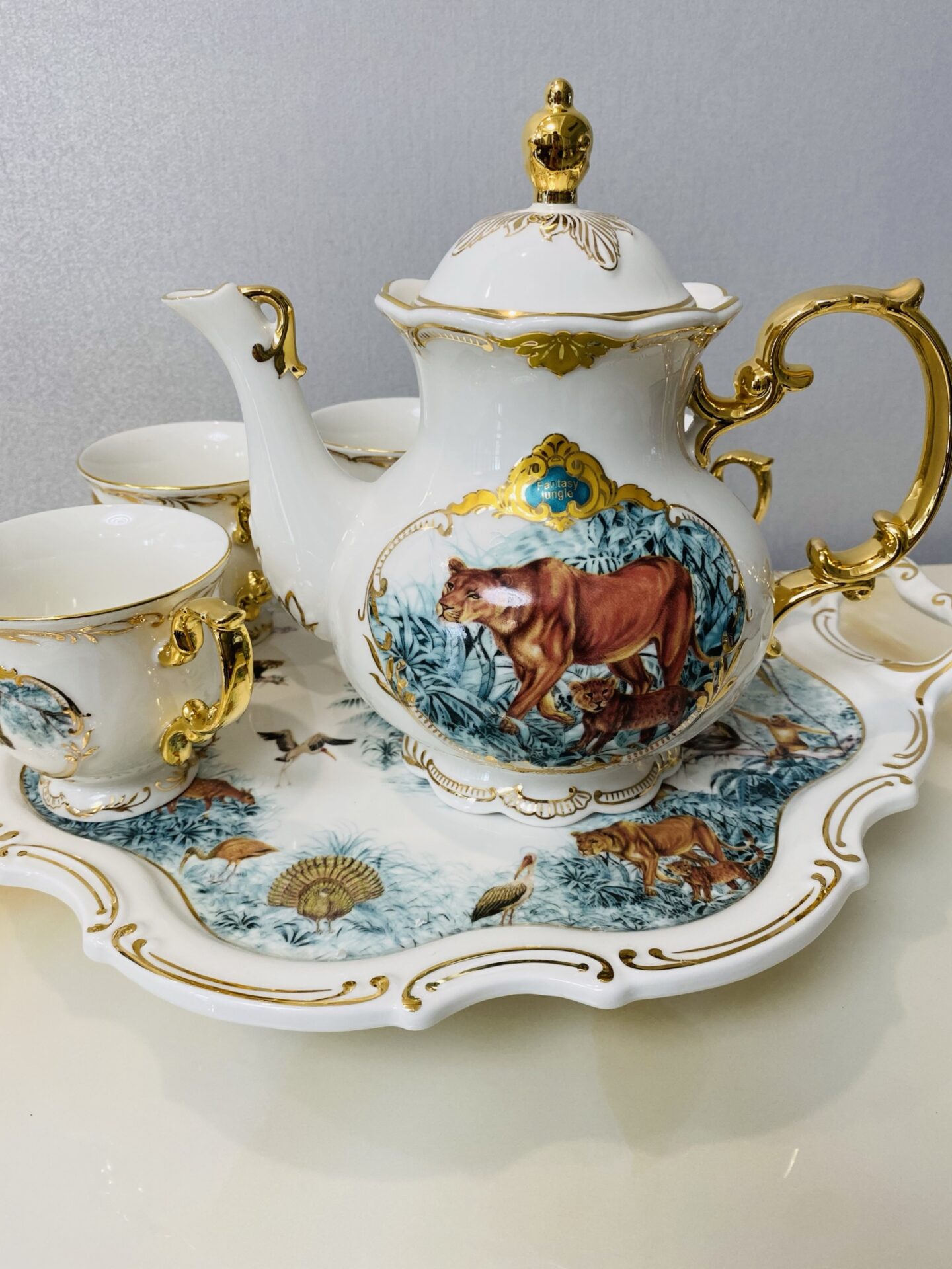 Click to view full screen Jungle English Tea Set with Tray Porcelain Teapot Set photo review