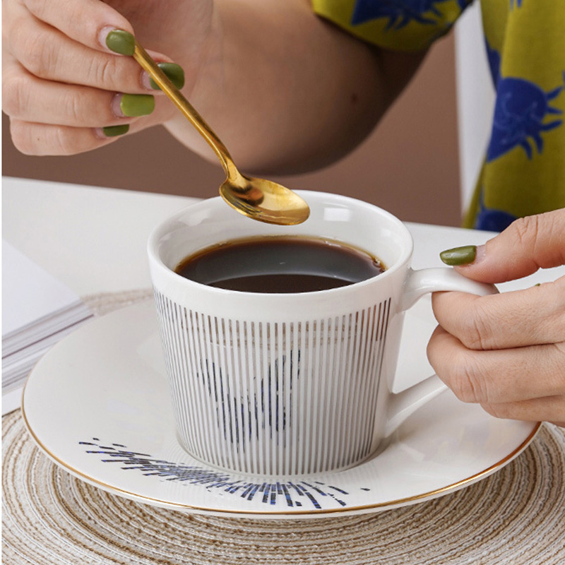 Moving Reflection Cup and Saucer Set Porcelain