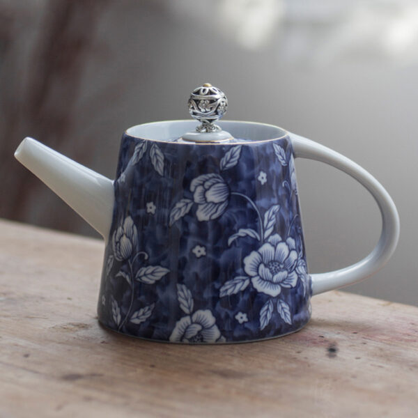 TSB11BB007 2 Blue and White Chinese Teapot Porcelain