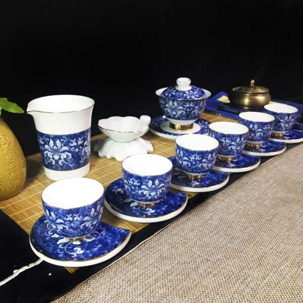 TSB13BB011 1 Blue and White Chinese Gongfu Tea Set with Gaiwan