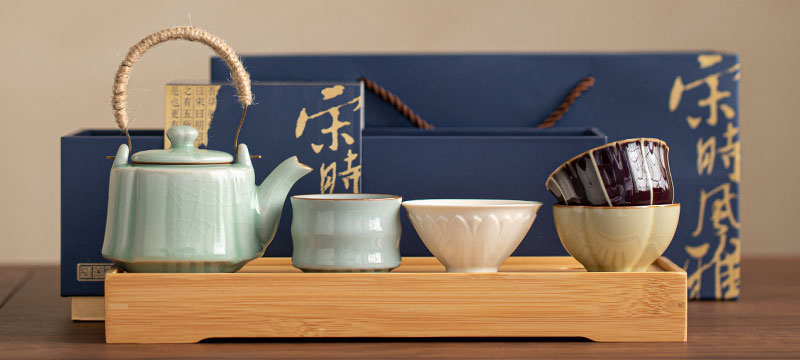 TSB26BB003 D1 Vintage Chinese Ceramic Tea Set with Tray