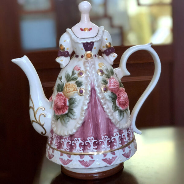 TSB2BB007 2 Beauty Skirt English Tea Set Porcelain Teapot Set