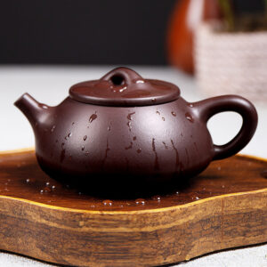 TSB6BB016 d1 Classic Shi Piao Yixing Teapot Purple Clay 7.1 Oz